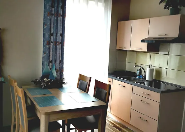 Przy Stoku Wilcza * קרפאז'